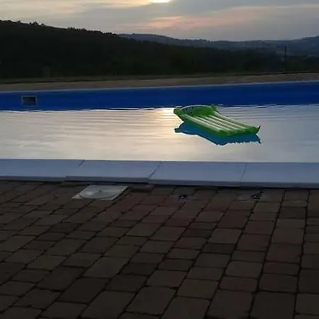 Casale Fabrizi Agriturismo ファームステイ チンゴリ